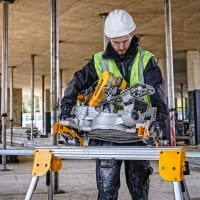 DEWALT DE7033 Heavy-Duty Short Beam Leg Stand